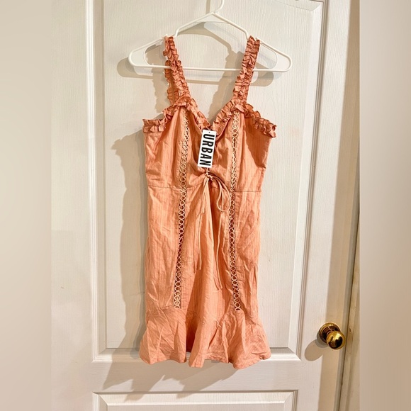 NWT Urban Outfitters Kiss The Sky Layla Pink Lace-Up Dress - Picture 2 of 6